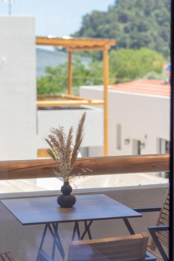 לינה וארוחת בוקר סקאלה פוטאמיאס Rastoni - Relax & Retreat מראה חיצוני תמונה